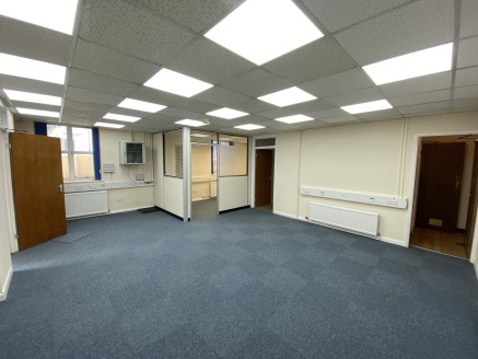 Self contained two storey office comprising 1,120 sq ft in a prominent Chester city centre location. To rear of Tesco / Boots

Ground Floor - 51 sq m / 550 sq ft

First Floor - 54 sq m / 570 sq ft

TOTAL - 105 sq m / 1,120 sq ft

The property has pla...