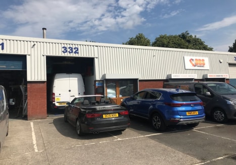 **UNDER OFFER** The unit comprises a prominently located, mid-terrace, single-storey warehouse/industrial unit of steel mono-pitch construction and benefits from the following features: 

* Warehouse/workshop space plus integral offices to the 

 fro...