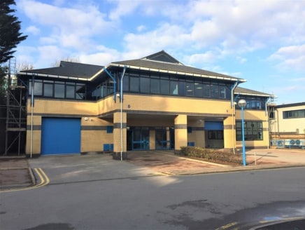 REFURBISHED BUSINESS UNITS WITH GROUND FLOOR WAREHOUSE/STORAGE AND FIRST FLOOR OFFICES - GOOD CAR PARKING PROVISIONS.\n\nLocated within a well established premier West London business area, the Courtyard Buildings comprise a mixture of storage/produc...