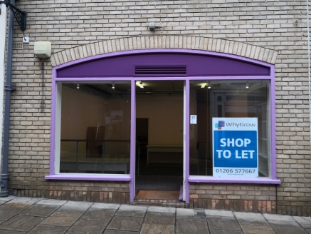 The property comprises a ground floor retail unit fronting Sir Isaacs walk. The property itself is accessed via a pedestrian door to the front of the unit between two fully glazed display windows. 

Internally the premises consist of a largely open p...