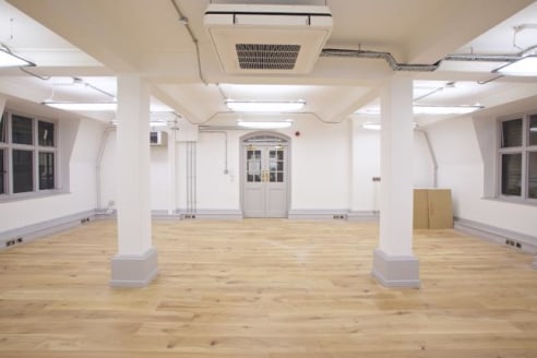 Available immediately A variety of newly refurbished office units available withing this well presented Grade II listed building...