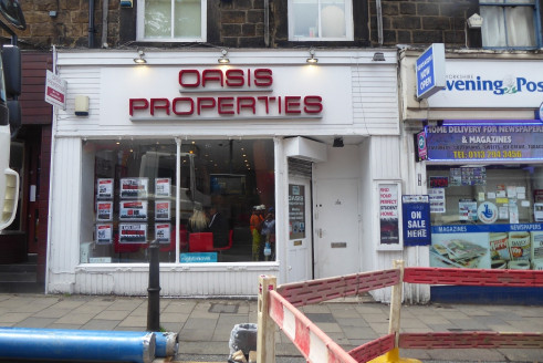 DESCRIPTION\n\nThe premises form part of a larger building constructed in stone under a pitched roof. The available space comprises a ground floor retail shop with WC and A2 planning permission. The shop has the benefit of a large display window....