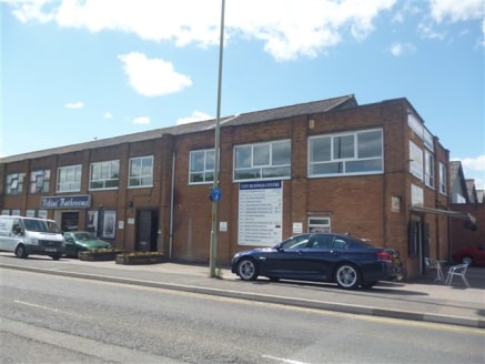 A range of small office suites to let on flexible...