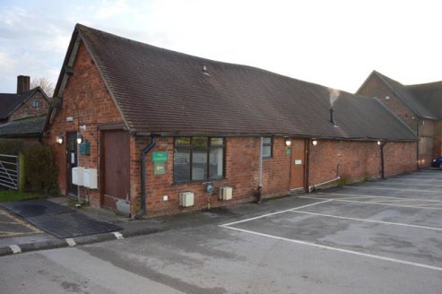 Hampton Hill Farm is a single storey office of Warwickshire brick and tile construction dating from the late 18th or early 19th century.

There are two entrances to the premises which briefly comprise a main reception area, fitted kitchen, long corri...