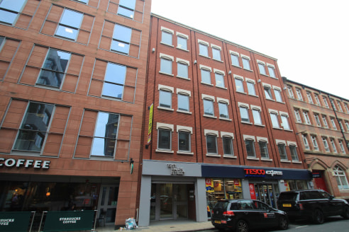 15 St Paul's Street is an attractive 5 storey brick built building providing office accommodation on 5 upper floors with Tesco Express at ground floor.

The building, including ground floor reception, has been substantially refurbished and offers hig...