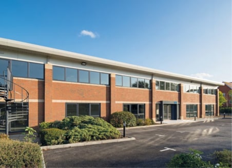 The building provides superb high quality offices with the scope to extend these internally with ancillary R&D/storage/business space finished to a very high standard. The property offers potential for a range of office and other B1/B8 users.

The bu...