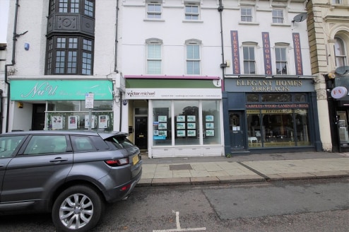 This property is situated in a prominent location on High Road Woodford Green and benefits from A2 use, close proximity to Woodford Underground Station which is serviced by the Central Line. This property benefits from AC Hot/cold, carpeting, W.C and...