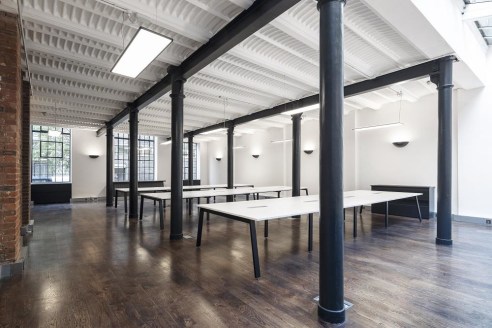 18 East Tenter Street

NEWLY REFURBISHED FULLY FITTED SELF CONTAINED OFFICES TO LET

Ground & Lower Ground