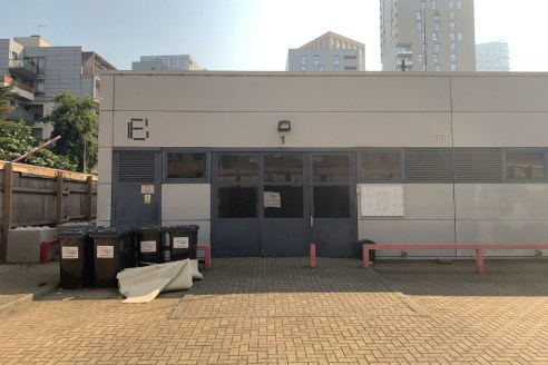 Unit B01 comprises of light industrial/office space, available for immediate occupation. This unit is located on the ground floor and divided into various spaces all benefiting from good natural lighting.

Unit B01 makes up part of block B, Poplar Bu...