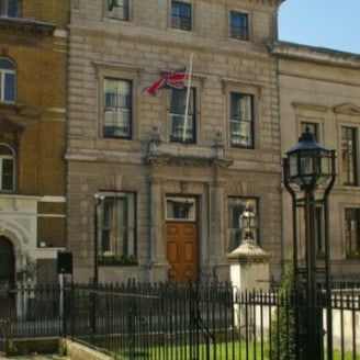 114 Chancery Lane, WC2A 1PR\n\nLocation\n\nThis prominent Grade II* Listed building is situated on the west side of Chancery Lane, south of its junction with Carey Street. The building has access on the front to Chancery Lane and Bell Yard to the rea...