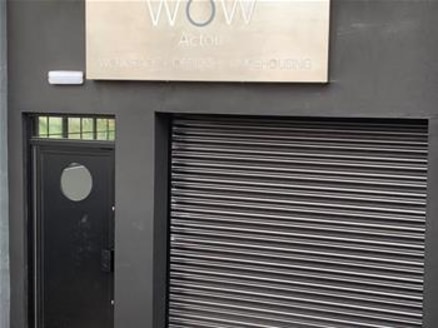 The WOW centre comprises a selection of modern warehouse, office and workshop suites ideal of independant or start-up companies who wish to work in comfortable modern surroundings while projecting a professional image. Each unit is presented in shell...