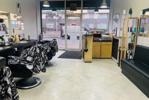 Available immediately<br><br>Crown Lets 4u Estate Agents are proud to present a huge shop in the heart of Croydon Town Centre, on the main London Road....