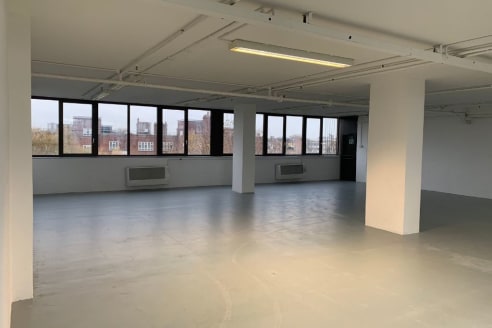 This unit is located on the third floor within a seven storey block having recently been refurbished and benefiting from good natural light, arranged as open plan studios available for a variety of uses.

Regent Studios is located just south of Londo...