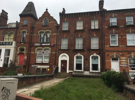 The prroperty comprises a substantial three storey plus basement, mid terrace town house style property of red brick construction under a pitched slate covered roof within a parade of similar style properties. 

The accomodation briefly provides a pr...