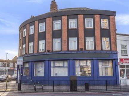 Ground Floor and Basement A1/A2 Use Class in accordance with the Town and Country Planning Act 1987.\n\nLocation: The property benefits from excellent exposure to the A23 sitting on the corner of London Road and Thornton Road.\n\nNearby retailers inc...