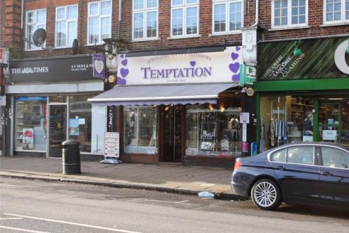 The unit is arranged on the ground floor only having a large opened planned area at the front with rear WC/ancillary facilities. Nearby traders include Marks & Spencers, Waitrose, Gail's Bakery and Costa Coffee....