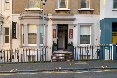 Available immediately<br><br>The premises are situated within an established trading location off Western Road close to Waitrose, public transport and car parks. Western Road is one of the city's main retail thoroughfares with nearby occupiers includ...