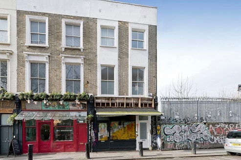 A GROUND FLOOR RESTAURANT (A3) ON PORTOBELLO ROAD\n\nOverview\n\nTo Let\n\nThe shop premises (A3 / approx. 787 sq ft) has a fully glazed frontage directly onto Portobello Road, which leads to two interconnecting open plan restaurant seating areas, fo...