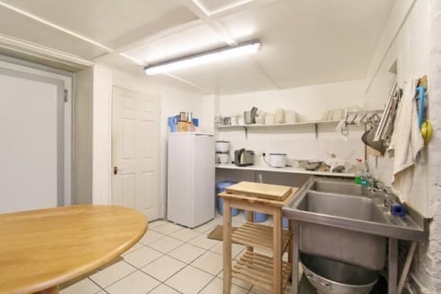 Available immediately<br><br>The premises are prominently located in a parade in a large residential area and situated on the High Street in Colliers Wood & Colliers Wood Tube Station is within walking opportunity to purchase a trading restaurant in...