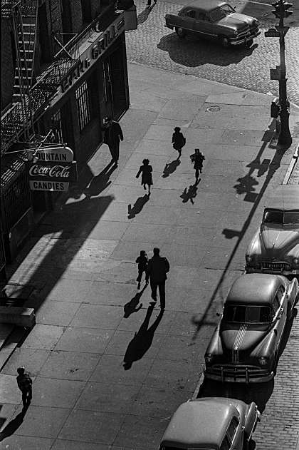 earliest street photography