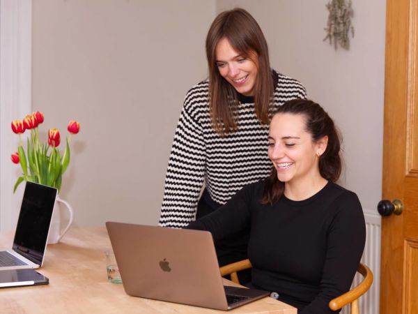 Rebekka und Anna von Studio Mailo