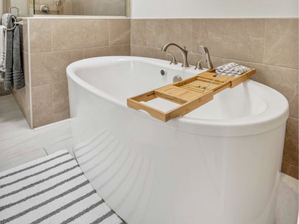 The capsule-shaped freestanding tub.