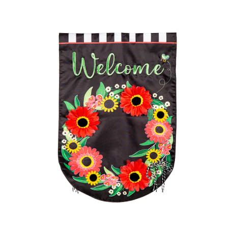 Evergreen Welcome Wreath Flag