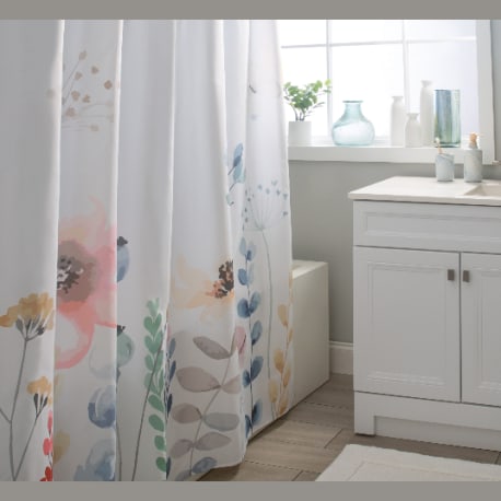 Moda Jardin Floral Shower Curtain