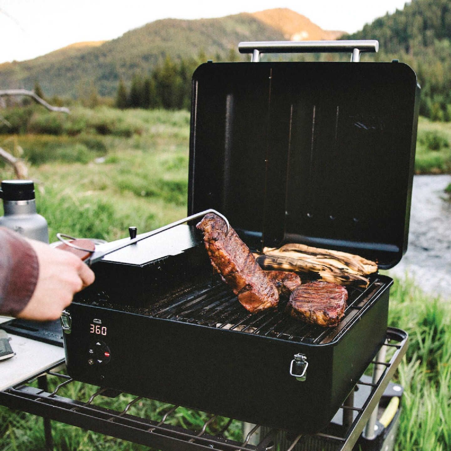 Traeger Ranger Black Portable Pellet Grill