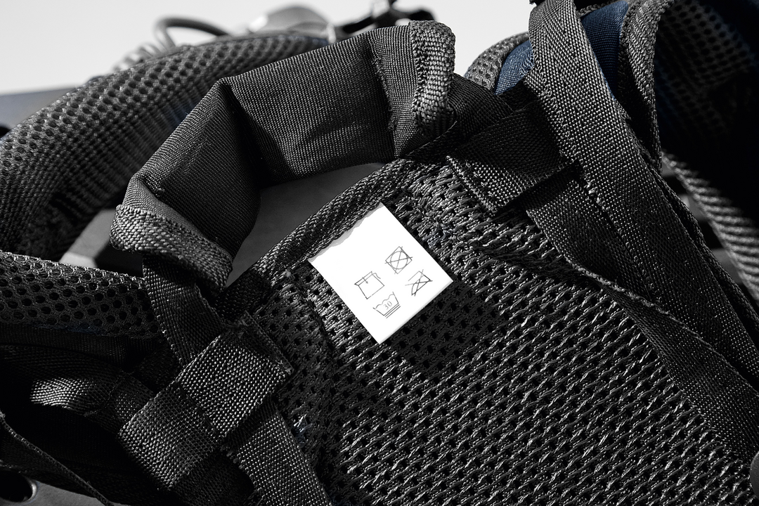 Easy-care, as it is washable