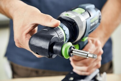 Practical attachments with quick angle adjustment