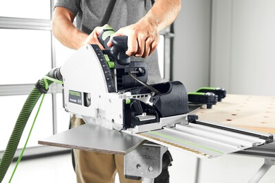 Crosscut cutting with FSK rails