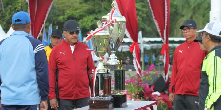 Hatta Ali Buka Kejurnas Tenis Beregu Piala Ketua MA