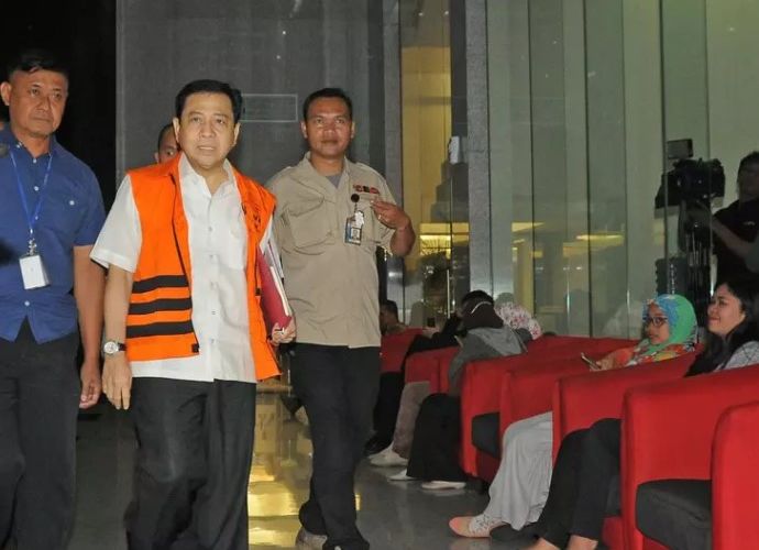 KPK Periksa Setya Novanto untuk Tersangka Anang Sugiana KPK Periksa Setya Novanto untuk Tersangka Anang Sugiana