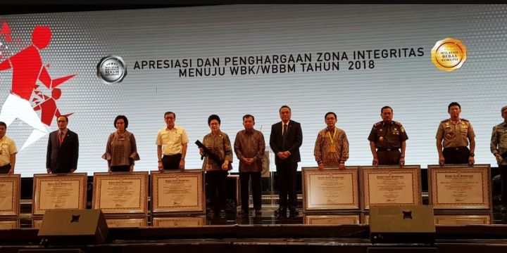 MA Dianugerahi Penghargaan Zona Integritas Menuju Wilayah Bebas Korupsi
