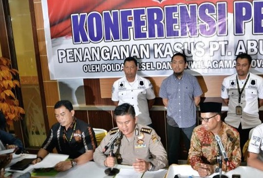 Polda Sulsel Perpanjang Masa Penahanan Bos Abu Tours Polda Sulsel Perpanjang Masa Penahanan Bos Abu Tours