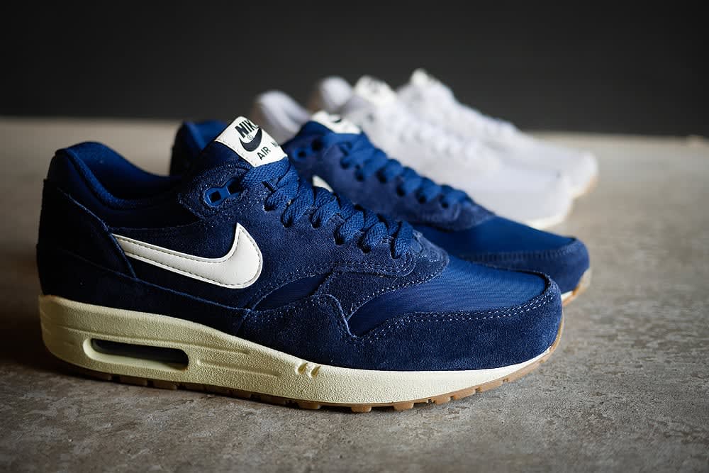 nike air max 1 donkerblauw suede