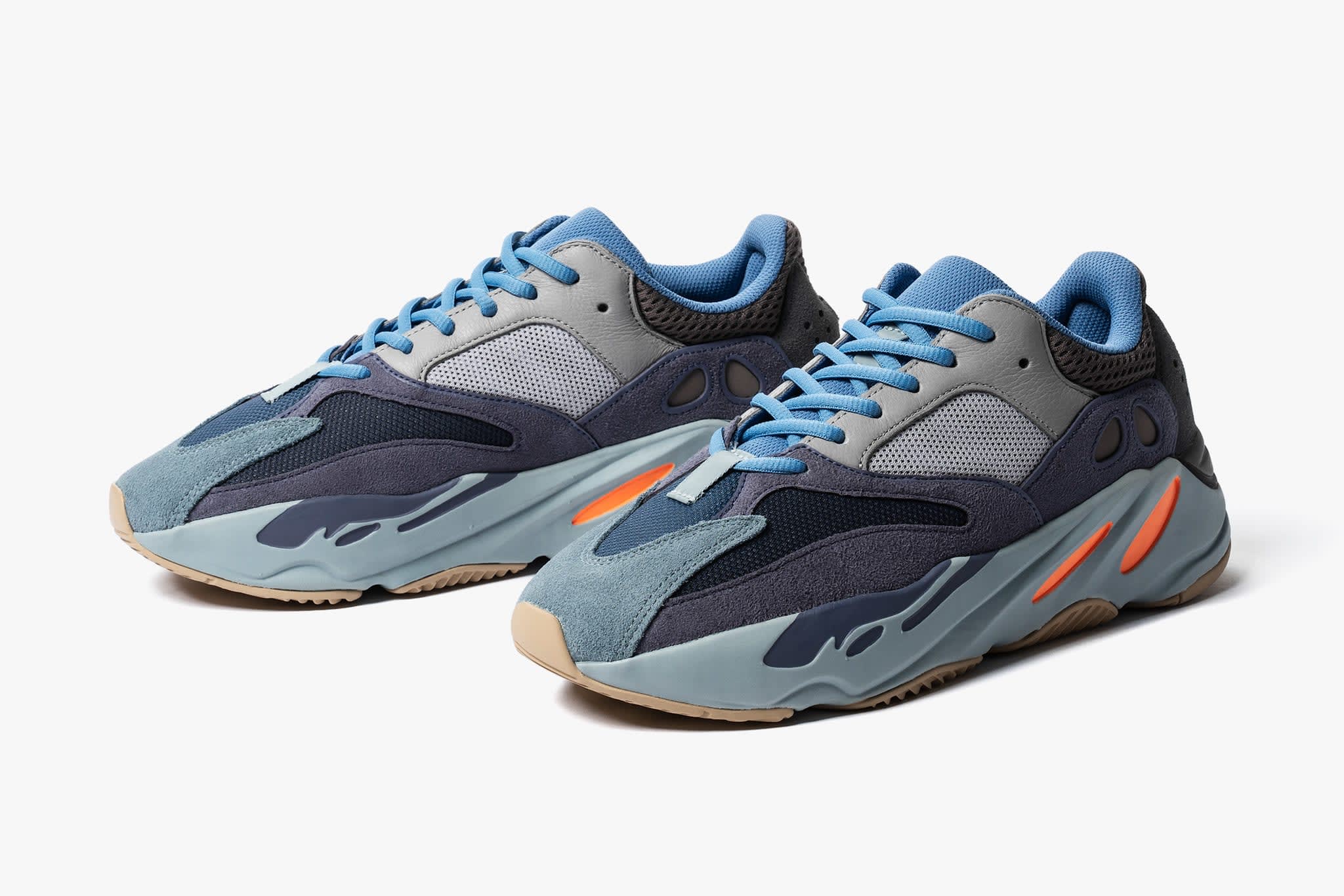 yeezy 700 v2 carbon blue