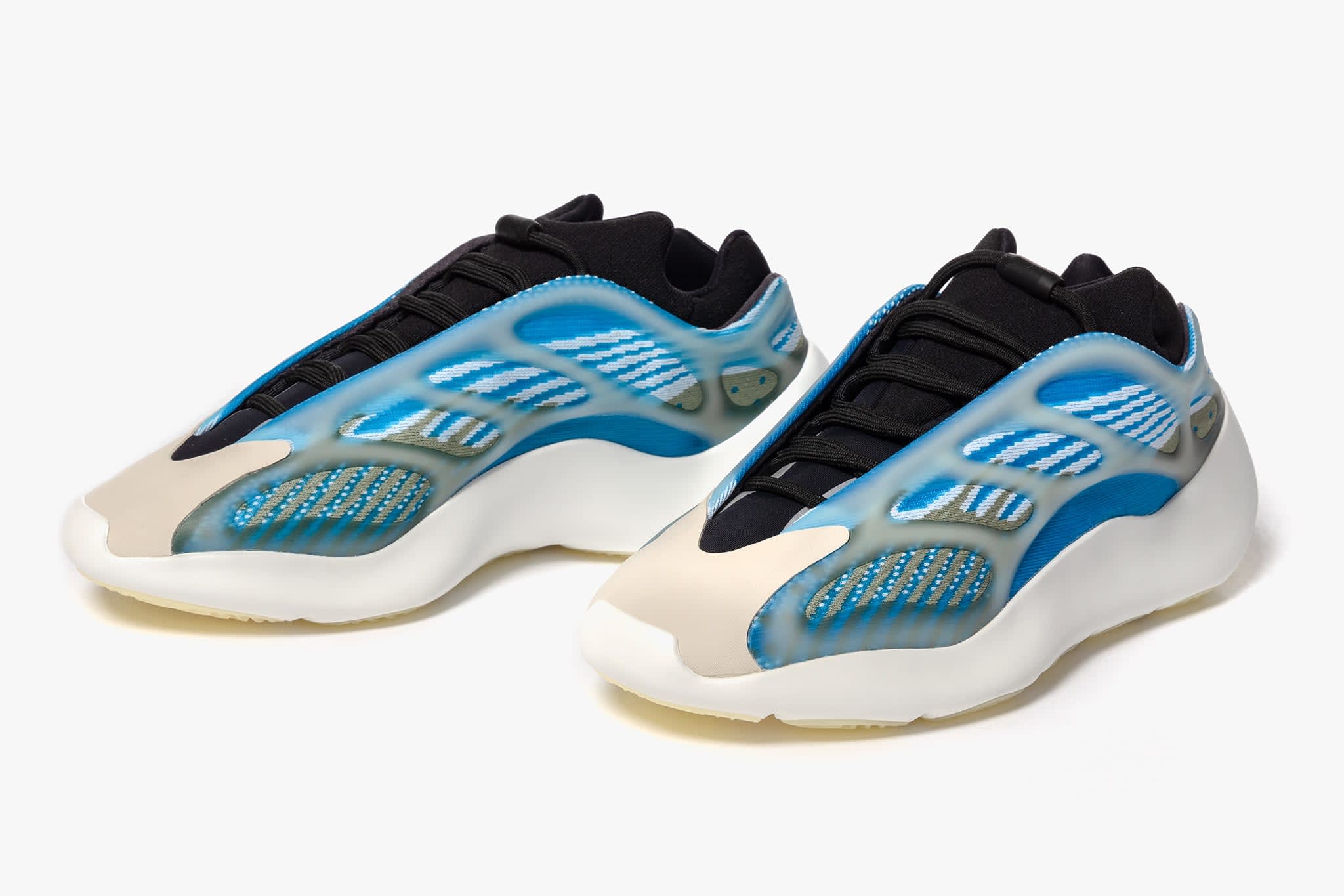 HAVEN adidas Yeezy 700 V3 Arzareth WEB NEWS