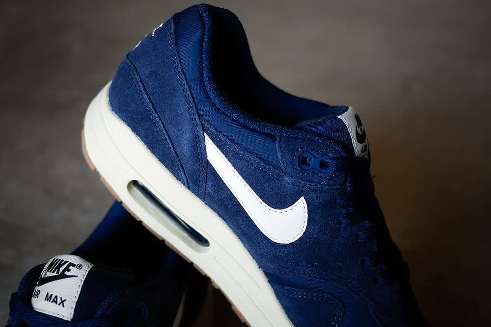 nike air max 1 essential navy suede