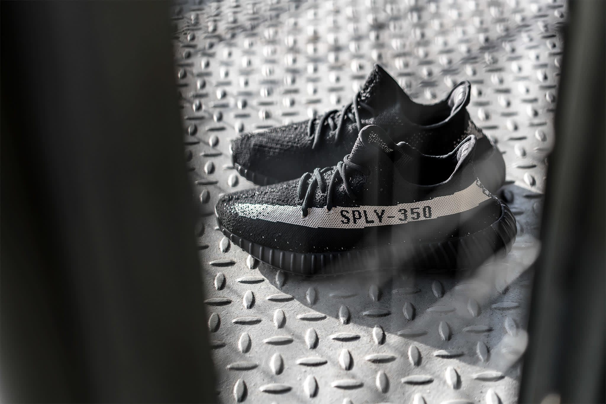 yeezy boost 350 black vancouver