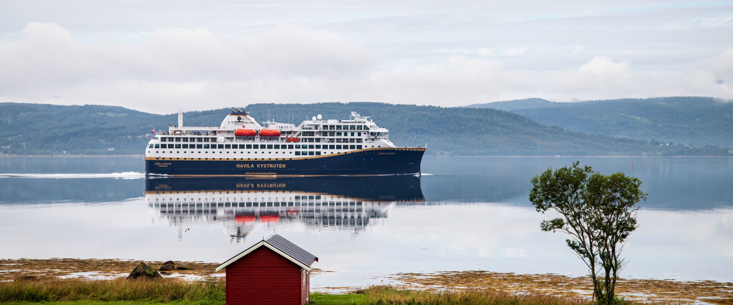 Havila Castor outside Finnsnes - ©ronny m. olsen