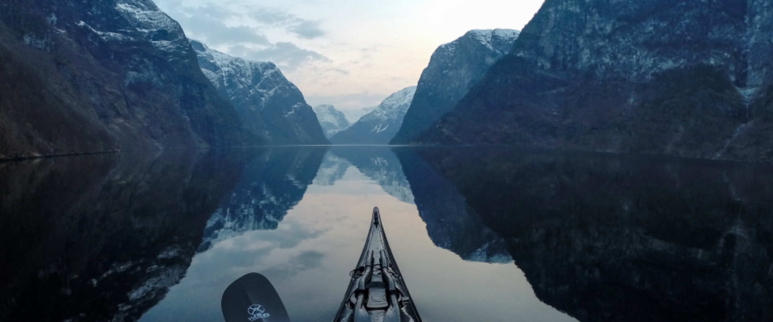 Kayaking in Nærøyfjorden in the winter, photo: Tomasz Furmanek, visitnorway.com