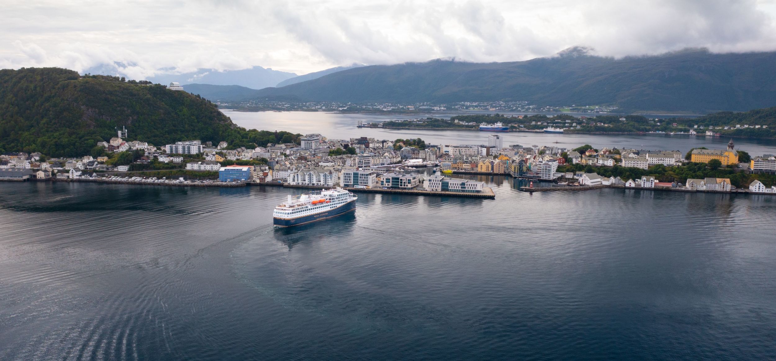 havila pollux in ålesund