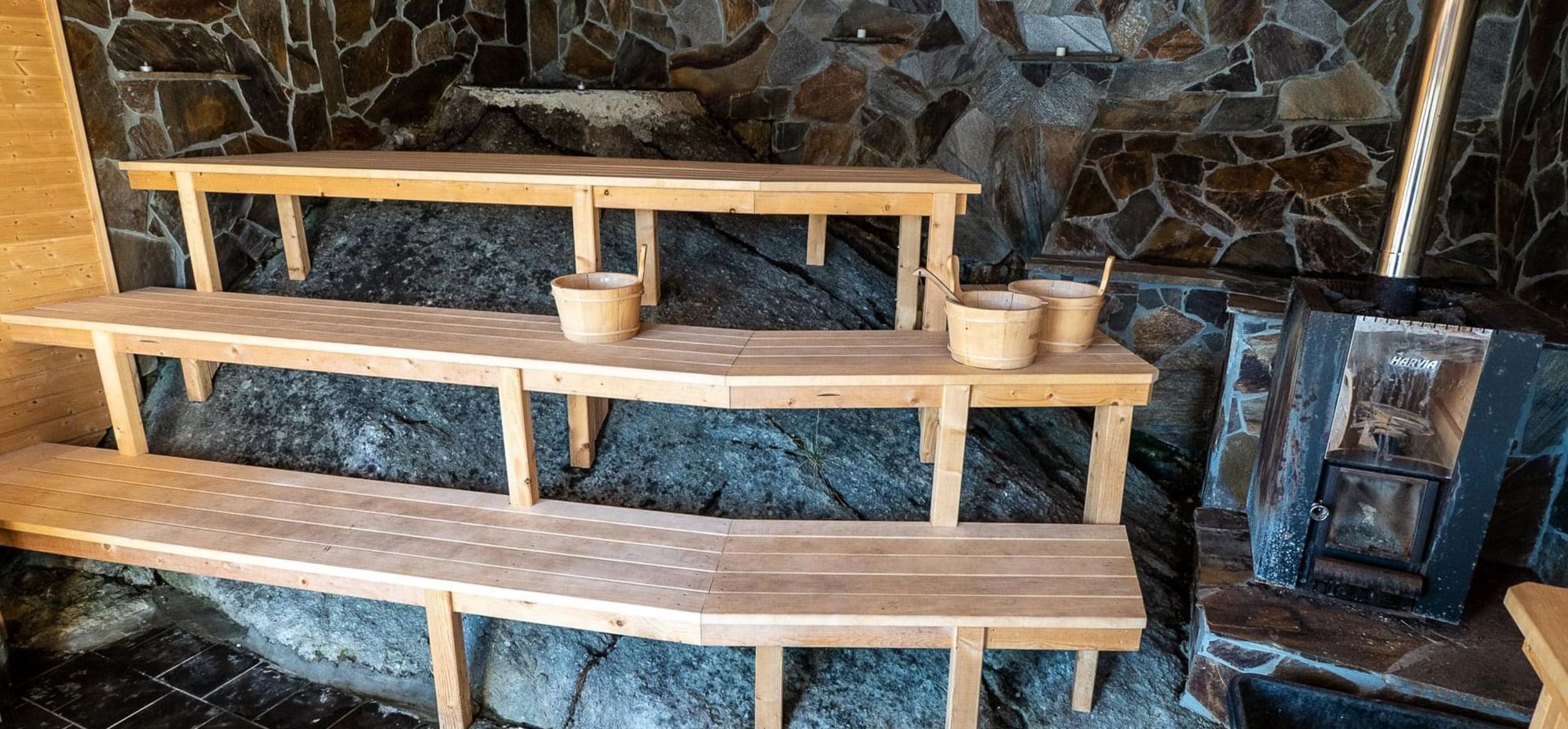 Arctic Sauna & Ice Bathing