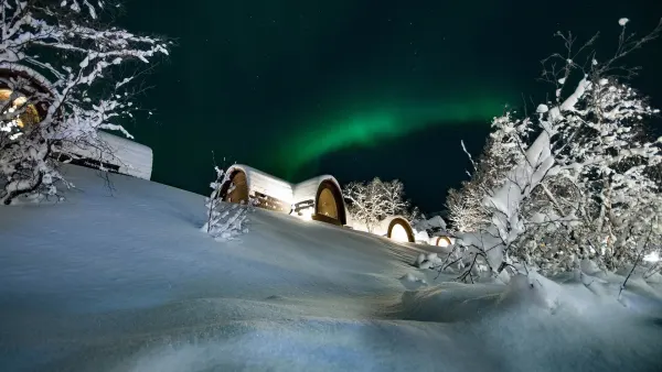 gamme cabin snow hotel kirkenes arctic finale