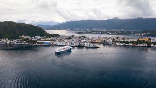 havila pollux in ålesund