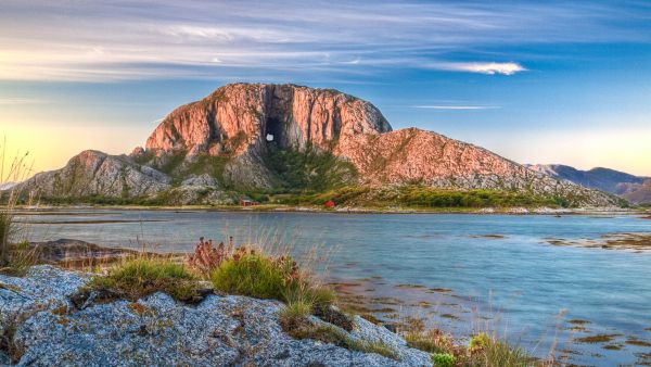 Torghatten summer