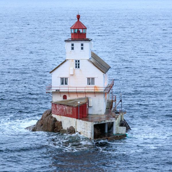 The lighthouse Stabben fyr on a rock.