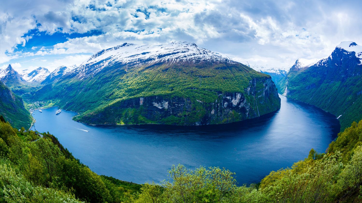 Geiranger, Fjord, Ports